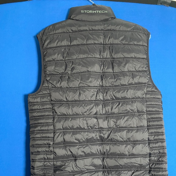 Brand New - BLACK - Stormtech Basecamp Thermal Vest - Men's Medium - Picture 4 of 5